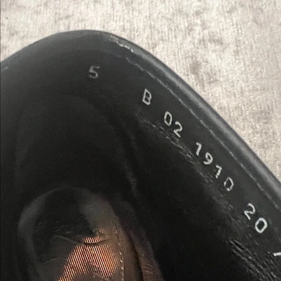 Robert Clergerie Black Lace-Up Wedges - Picture 6 of 11